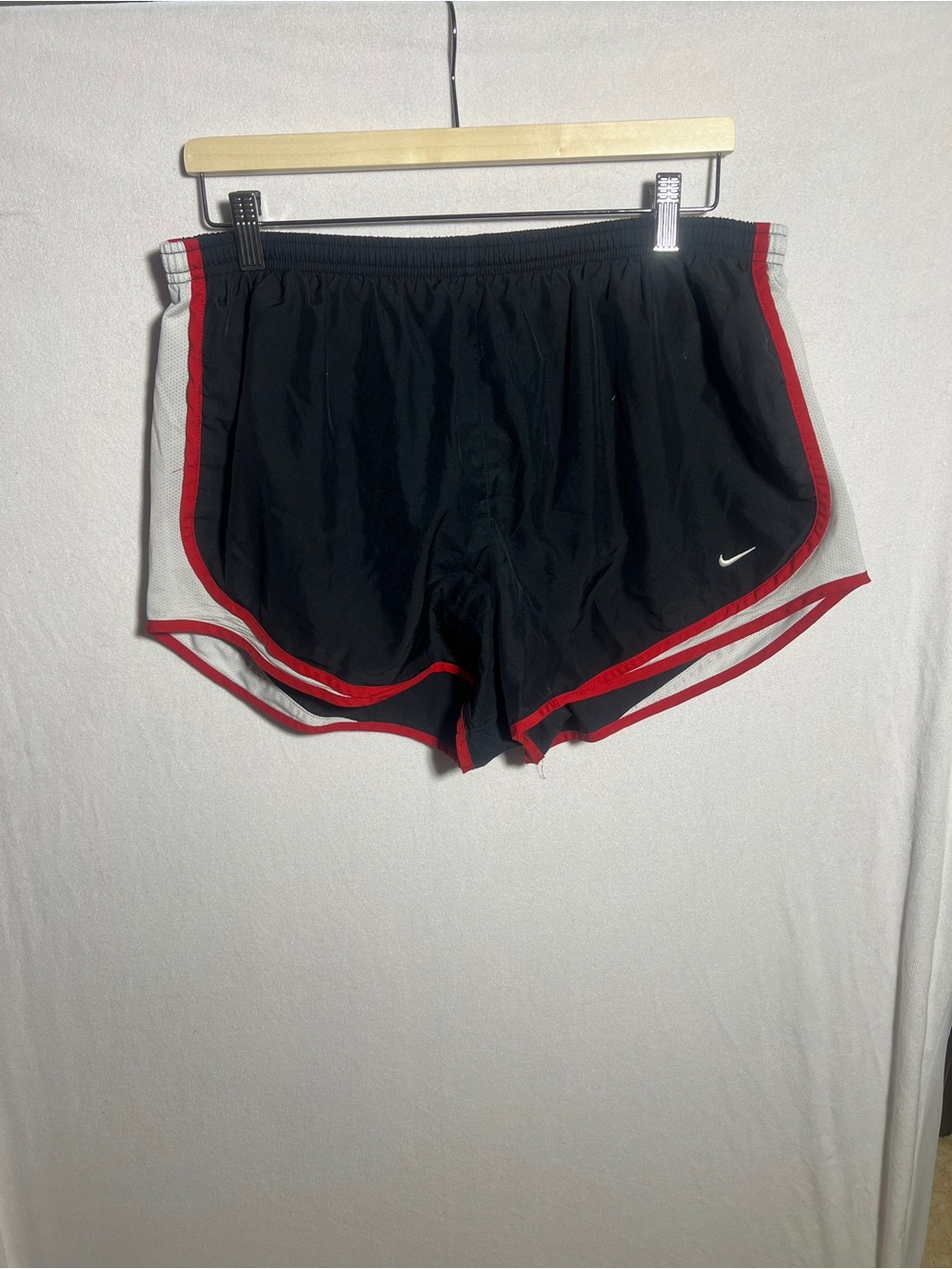 Nike Dri-FIT Tempo Running Shorts Black White Red Trim Mesh Workout Size XL